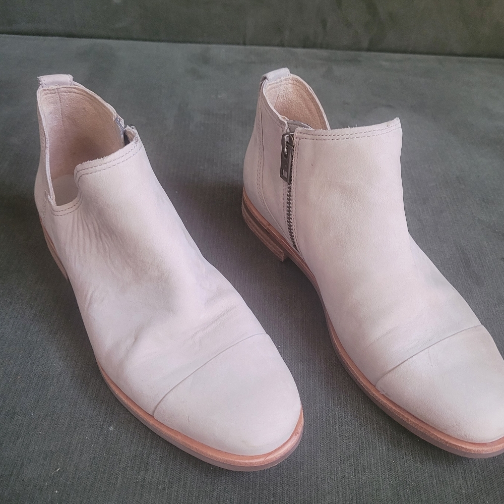 Timberland Somers Falls Cream Ankle Boot - Size 7